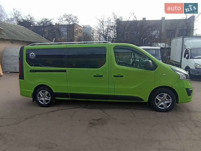 Мінівен Opel Vivaro 2015 в Черкасах