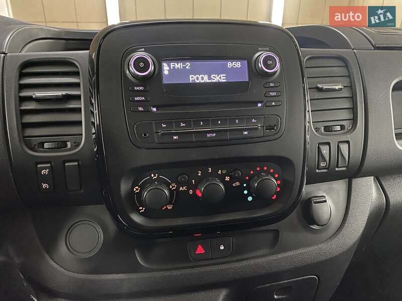 Минивэн Opel Vivaro 2016 в Умани
