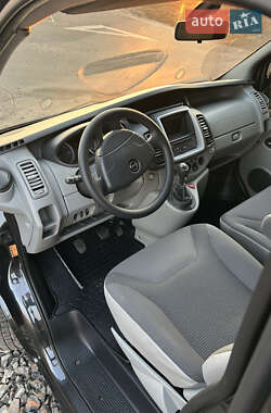 Мінівен Opel Vivaro 2012 в 
