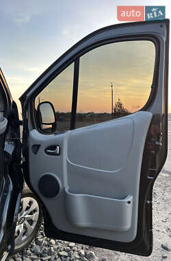 Мінівен Opel Vivaro 2012 в 