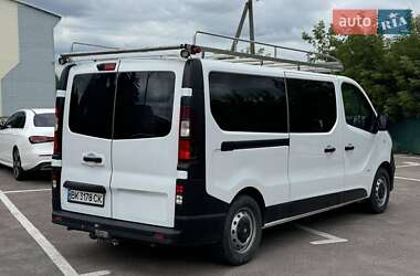 Минивэн Opel Vivaro 2015 в 