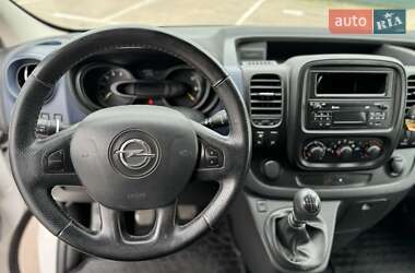 Минивэн Opel Vivaro 2015 в 