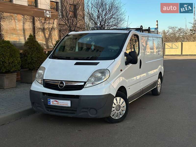Opel Vivaro 2012