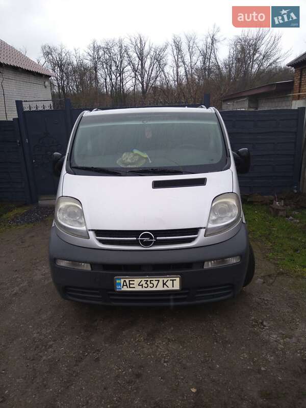 Opel Vivaro 2004