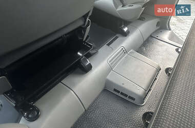 Мінівен Opel Vivaro 2012 в 