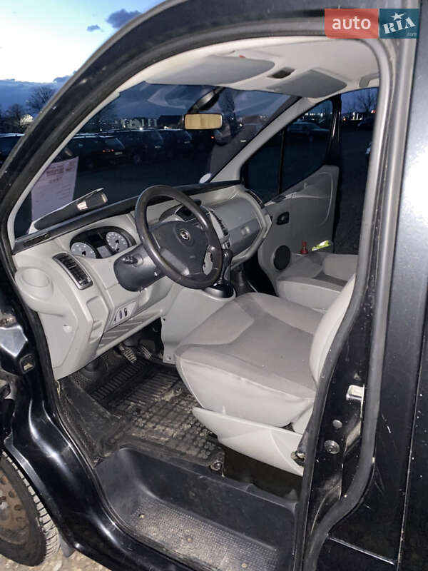 Минивэн Opel Vivaro 2010 в Черновцах