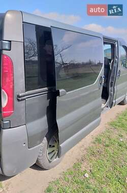 Мінівен Opel Vivaro 2004 в 