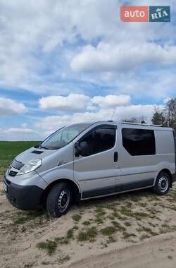 Минивэн Opel Vivaro 2013 в 