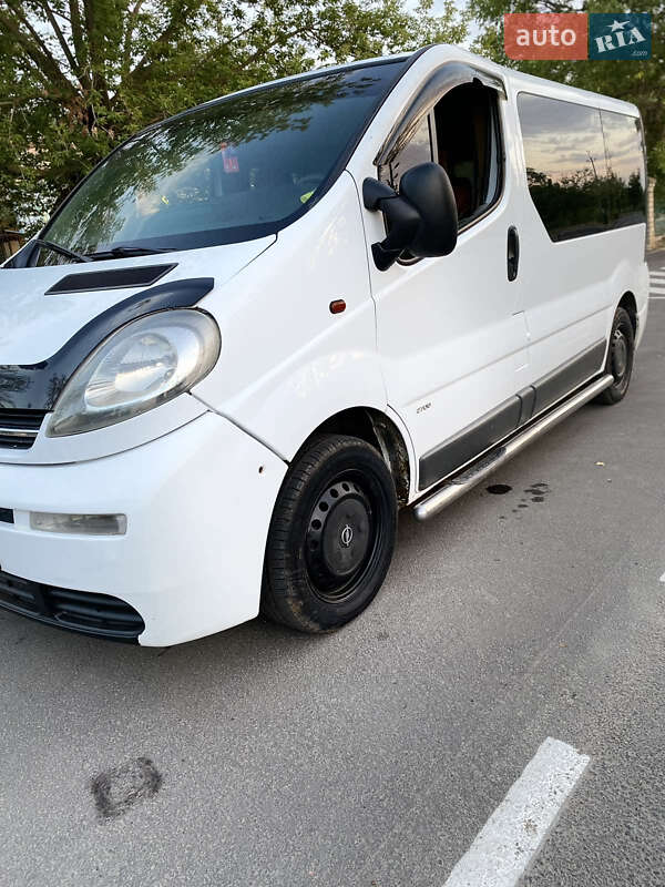 Мінівен Opel Vivaro 2001 в Вознесенську