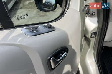 Грузовой фургон Opel Vivaro 2014 в 