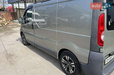 Грузовой фургон Opel Vivaro 2014 в 