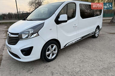 Минивэн Opel Vivaro 2017 в 