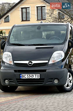 Минивэн Opel Vivaro 2014 в 