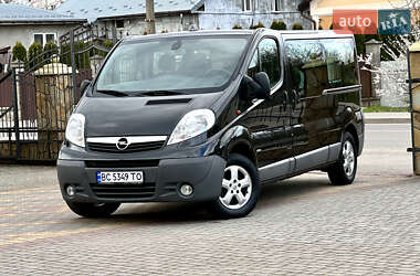 Минивэн Opel Vivaro 2014 в 