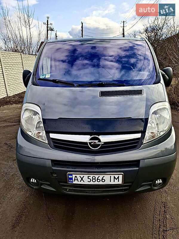 Opel Vivaro 2014