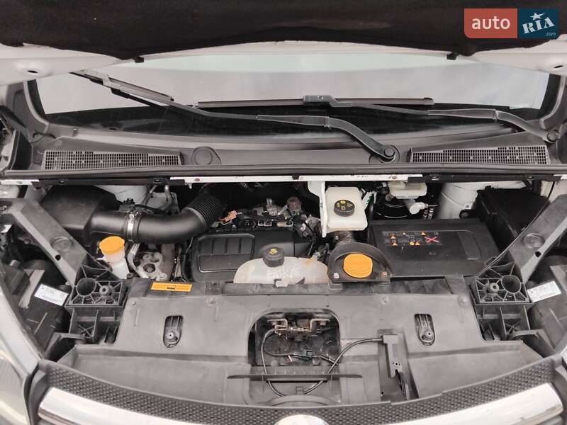 Грузовой фургон Opel Vivaro 2016 в Боярке