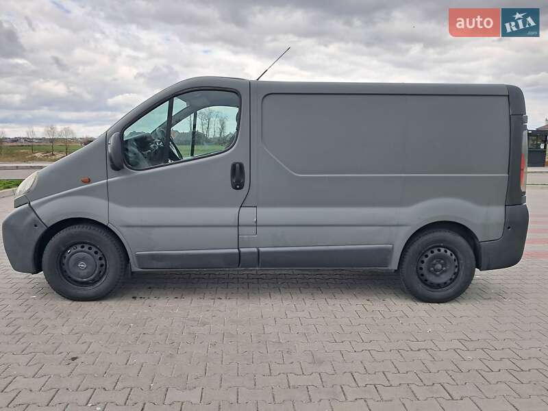 Вантажний фургон Opel Vivaro 2002 в Києві