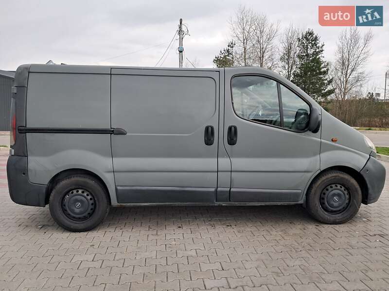 Вантажний фургон Opel Vivaro 2002 в Києві