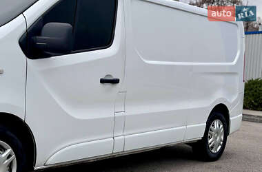 Грузовой фургон Opel Vivaro 2015 в 