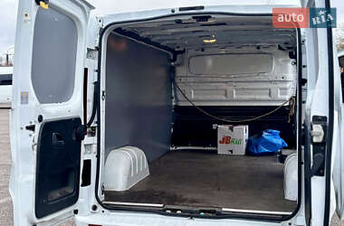 Грузовой фургон Opel Vivaro 2015 в 