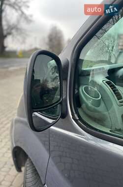 Минивэн Opel Vivaro 2013 в 