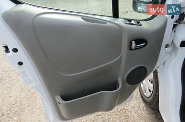 Минивэн Opel Vivaro 2012 в 
