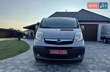 Минивэн Opel Vivaro 2013 в 