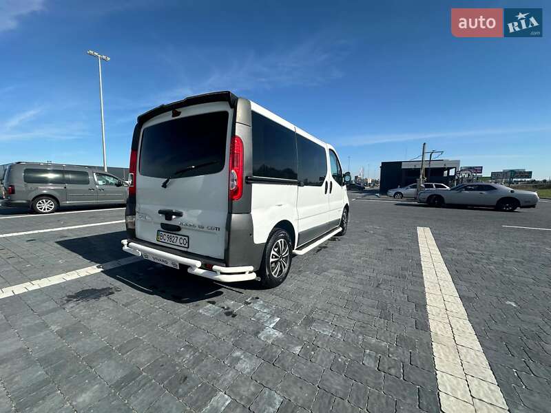 Минивэн Opel Vivaro 2005 в Турке