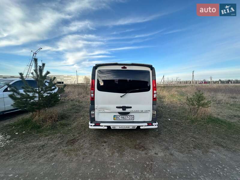 Минивэн Opel Vivaro 2005 в Турке