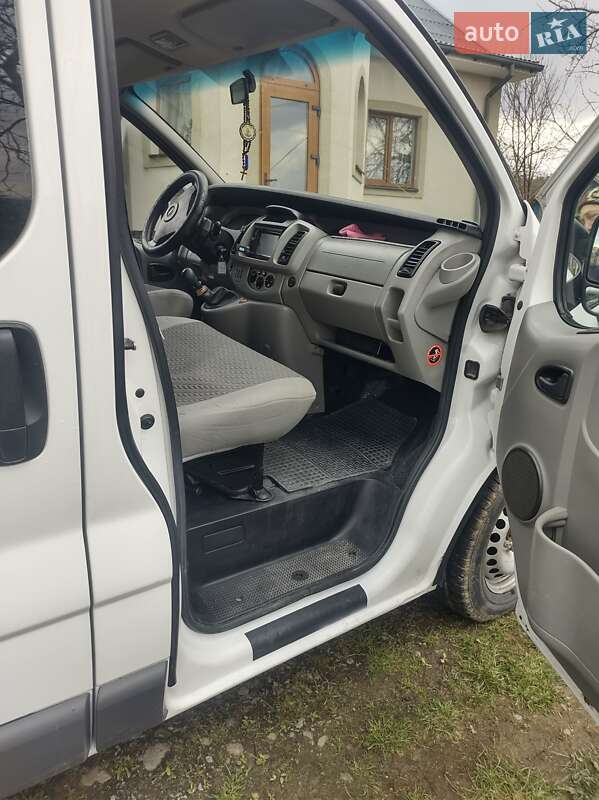 Минивэн Opel Vivaro 2006 в Ивано-Франковске