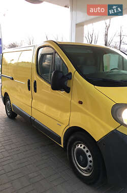 Грузопассажирский фургон Opel Vivaro 2002 в 