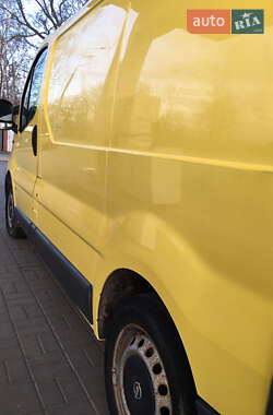 Грузопассажирский фургон Opel Vivaro 2002 в 