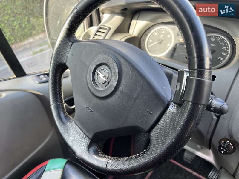 Минивэн Opel Vivaro 2007 в Киеве