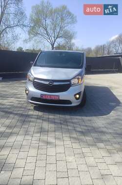 Минивэн Opel Vivaro 2015 в 
