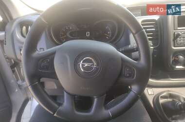 Минивэн Opel Vivaro 2015 в 