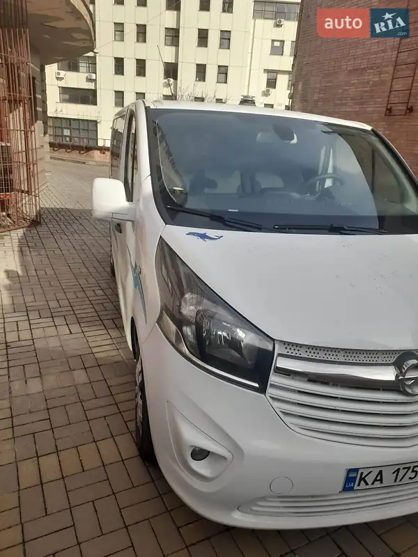 Мінівен Opel Vivaro 2016 в 