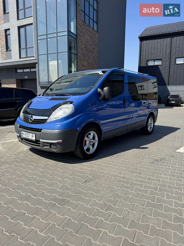 Минивэн Opel Vivaro 2008 в 