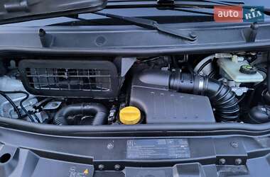 Минивэн Opel Vivaro 2007 в 