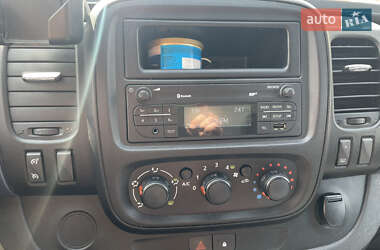 Вантажний фургон Opel Vivaro 2016 в 