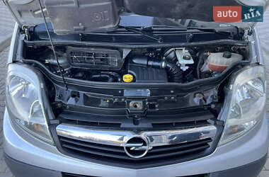 Минивэн Opel Vivaro 2007 в 