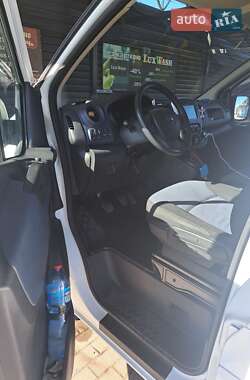 Грузовой фургон Opel Vivaro 2015 в 