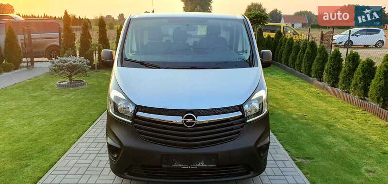 Вантажний фургон Opel Vivaro 2016 в 