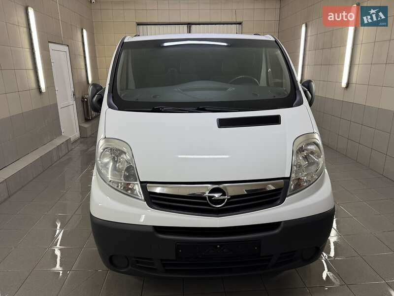 Opel Vivaro 2014