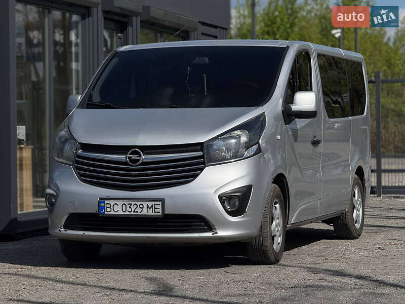 Минивэн Opel Vivaro 2014 в 
