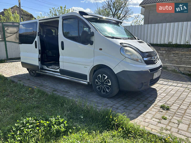 Минивэн Opel Vivaro 2006 в Городке