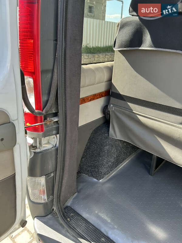Минивэн Opel Vivaro 2006 в Городке