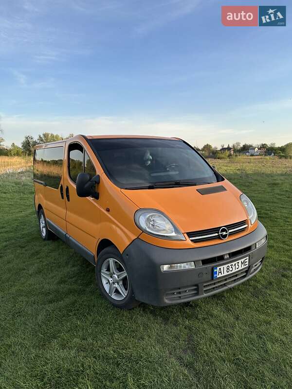 Opel Vivaro 2004