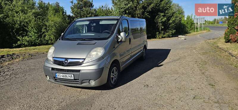 Opel Vivaro 2011