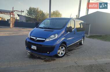 Мінівен Opel Vivaro 2011 в 