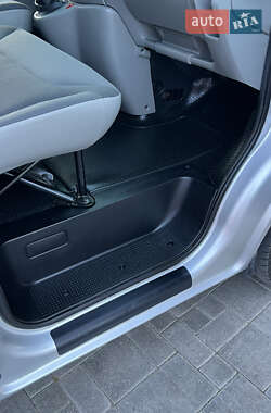 Мінівен Opel Vivaro 2012 в 